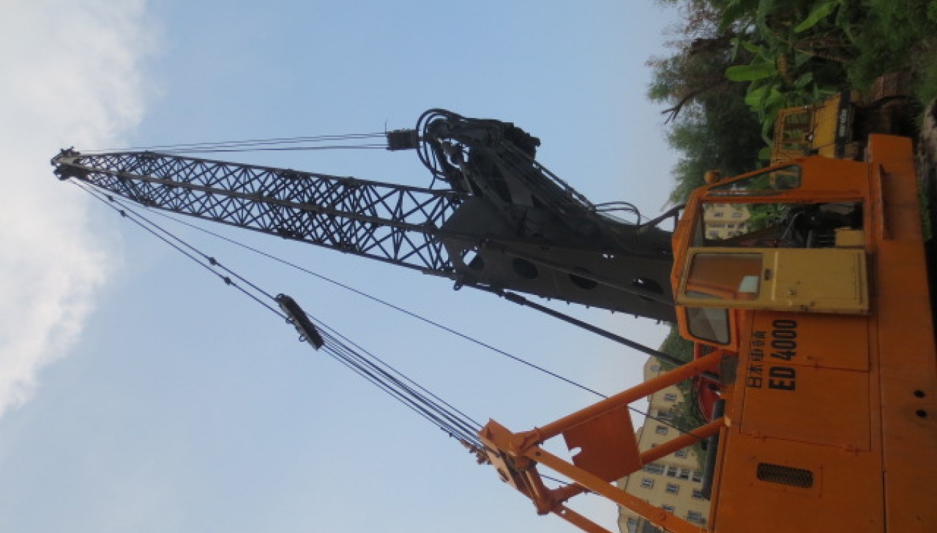 Nippon Sharyo Pile Drilling Machinery, Model ED4000